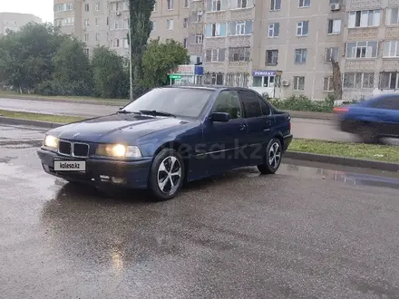 BMW 318 1994 года за 1 500 000 тг. в Актобе – фото 2