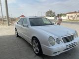 Mercedes-Benz E 320 2000 года за 4 800 000 тг. в Актау – фото 2