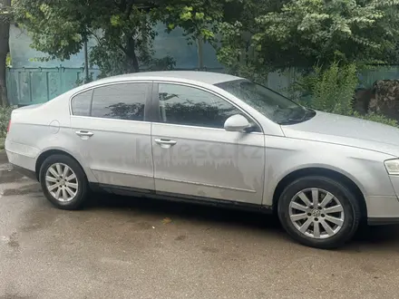 Volkswagen Passat 2007 года за 4 200 000 тг. в Алматы – фото 3