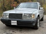 Mercedes-Benz E 300 1992 года за 1 200 000 тг. в Павлодар – фото 4