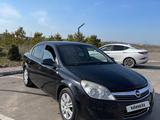 Opel Astra 2011 года за 3 700 000 тг. в Алматы
