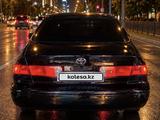 Toyota Camry 2000 года за 3 300 000 тг. в Жанаозен – фото 3