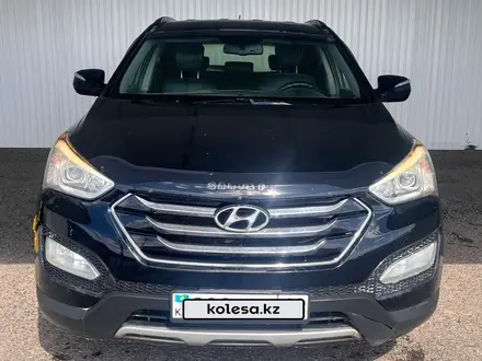 Hyundai Santa Fe 2012 года за 7 634 250 тг. в Астана