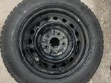 Покрышка с дисками за 110 000 тг. в Атырау – фото 3