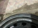 Покрышка с дисками за 110 000 тг. в Атырау – фото 4