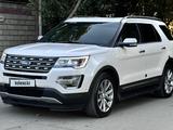 Ford Explorer 2015 годаүшін11 800 000 тг. в Алматы – фото 4