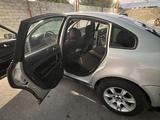 Volkswagen Passat 1997 года за 1 300 000 тг. в Тараз – фото 3