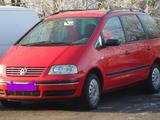 Volkswagen Sharan 2004 года за 1 800 000 тг. в Алматы