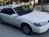 Toyota Camry 2000 года за 4 200 000 тг. в Шымкент – фото 3