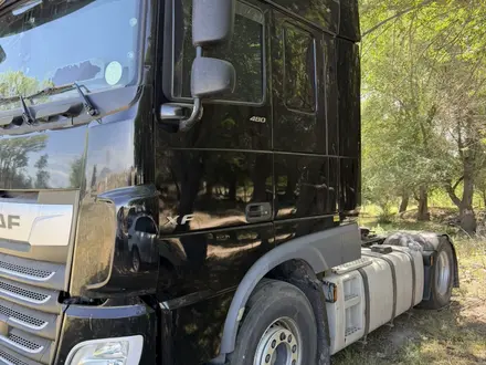 DAF  XF 2018 года за 25 000 000 тг. в Семей – фото 2
