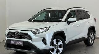 Toyota RAV4 Prestige 2019 года за 12 900 000 тг. в Астана