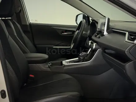 Toyota RAV4 Prestige 2019 года за 12 900 000 тг. в Астана – фото 6