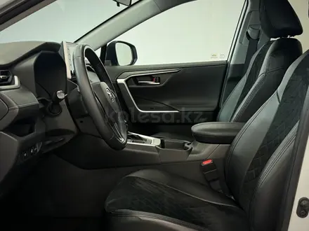 Toyota RAV4 Prestige 2019 года за 12 900 000 тг. в Астана – фото 12