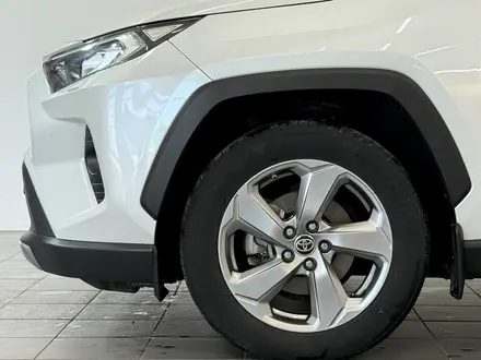 Toyota RAV4 Prestige 2019 года за 12 900 000 тг. в Астана – фото 17