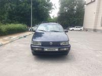 Volkswagen Passat 1994 годаүшін2 100 000 тг. в Шымкент