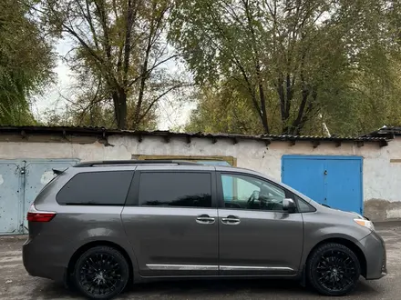 Toyota Sienna 2018 года за 16 500 000 тг. в Алматы – фото 6