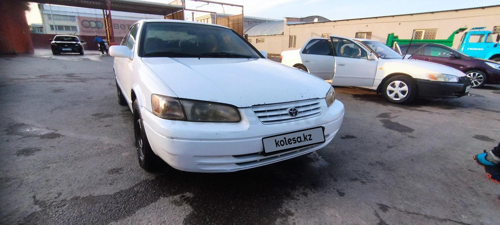 Toyota Camry 1998 г.