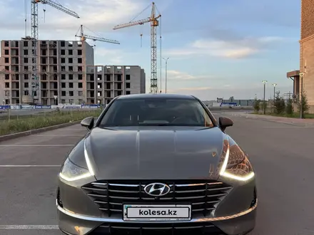 Hyundai Sonata 2022 года за 11 600 000 тг. в Караганда – фото 2