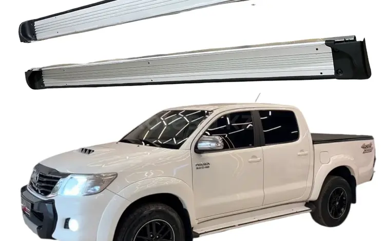 Подножки пороги Hilux 2011-2015 за 55 000 тг. в Алматы