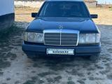 Mercedes-Benz E 230 1989 годаfor1 100 000 тг. в Атырау – фото 3