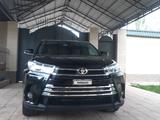 Toyota Highlander 2015 года за 11 000 000 тг. в Шымкент