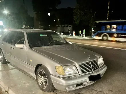 Mercedes-Benz S 320 1997 года за 2 700 000 тг. в Алматы – фото 2