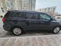 Kia Carnival 2015 годаүшін7 000 000 тг. в Актобе – фото 15