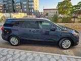 Kia Carnival 2015 годаүшін7 000 000 тг. в Актобе – фото 3