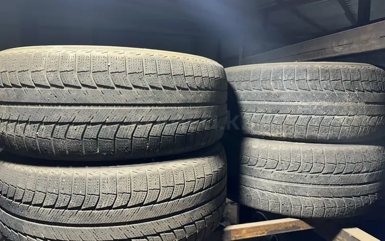 Зимние покрышки на R-19 за 200 000 тг. в Уральск