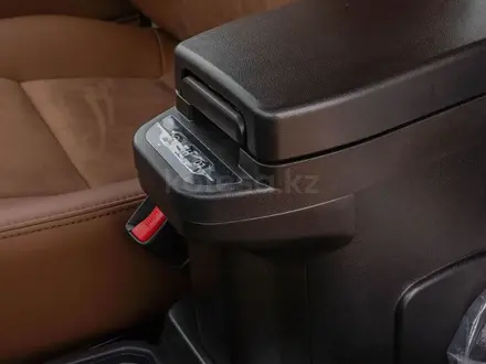 Toyota Land Cruiser Prestige Off-Road 2026 года за 35 500 000 тг. в Семей – фото 16