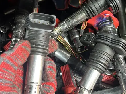 Привозной оригинал катушка зажигания AUDI за 2 000 тг. в Алматы