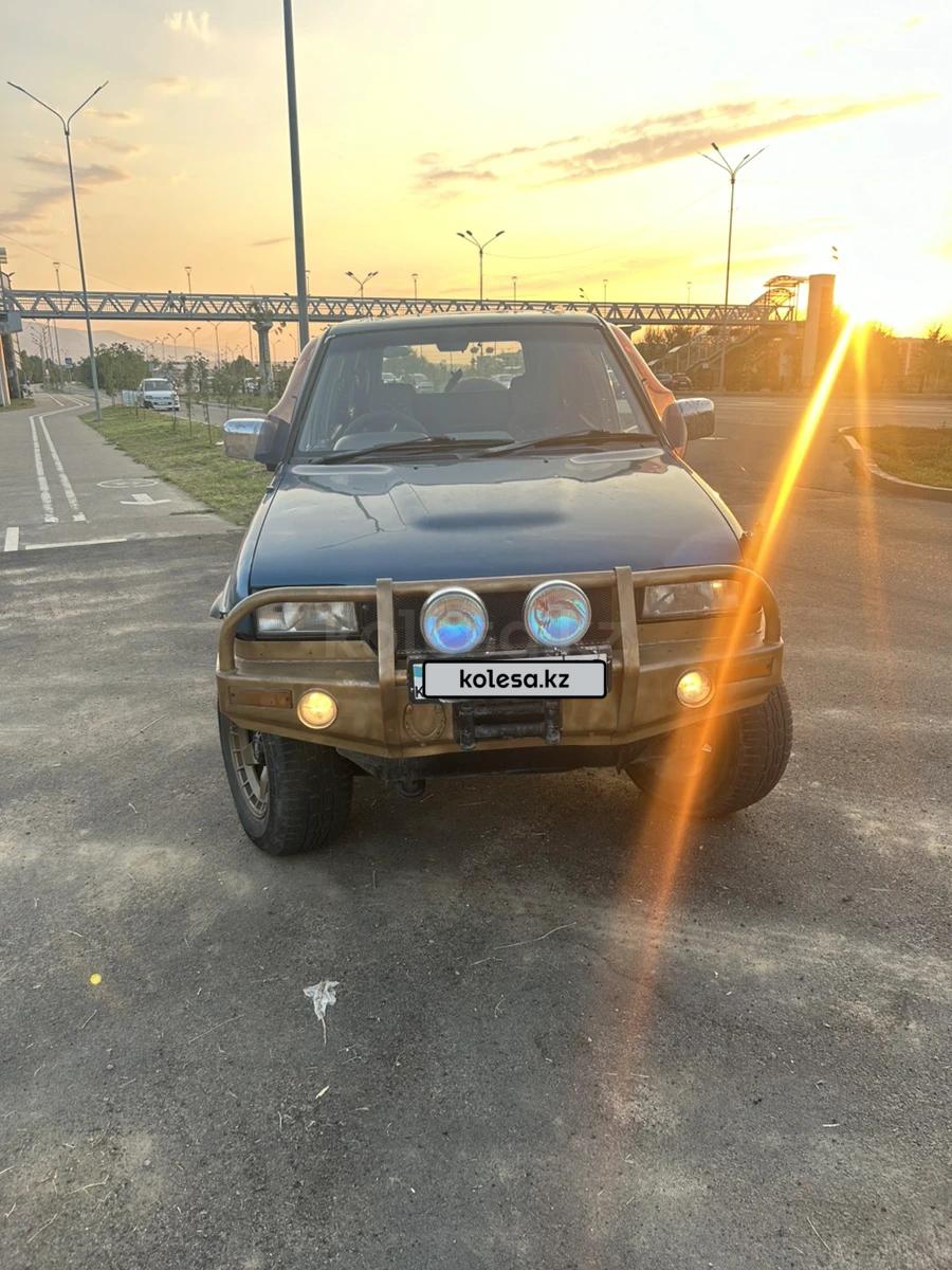 Nissan Mistral 1995 г.