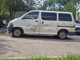 Toyota HiAce Regius 1998 годаfor2 000 000 тг. в Алматы – фото 3