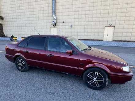 Volkswagen Passat 1995 года за 1 700 000 тг. в Караганда – фото 4