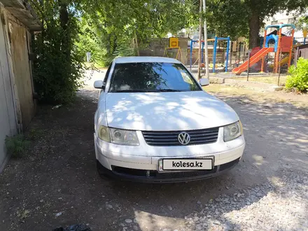 Volkswagen Passat 2000 года за 1 400 000 тг. в Шымкент