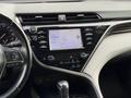 Toyota Camry 2019 года за 7 400 000 тг. в Актау – фото 9