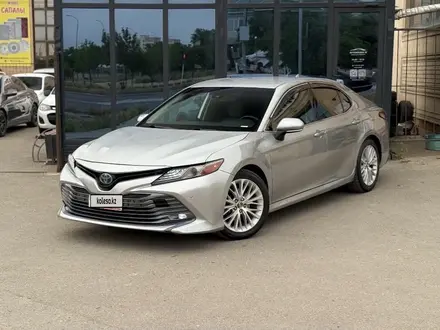 Toyota Camry 2019 года за 7 400 000 тг. в Актау