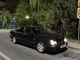 Mercedes-Benz E 320 1996 года за 2 550 000 тг. в Астана – фото 2