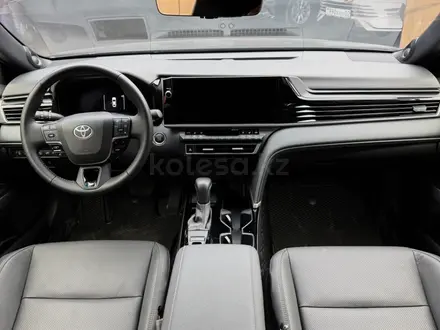Toyota Camry Luxe 2025 года за 23 000 000 тг. в Алматы – фото 6