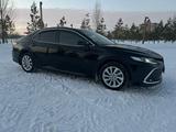 Toyota Camry 2023 годаfor17 400 000 тг. в Астана – фото 2