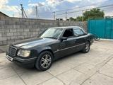 Mercedes-Benz E 220 1995 года за 2 044 778 тг. в Тараз