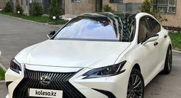 Lexus ES 250 2019 годаүшін25 300 000 тг. в Алматы – фото 2