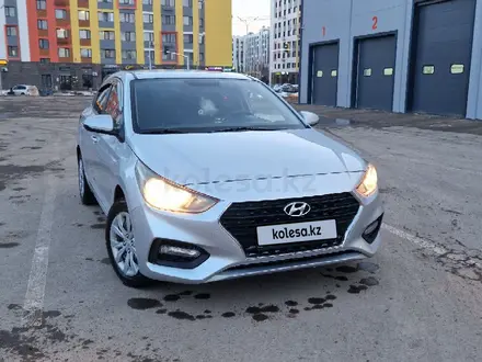Hyundai Accent 2019 года за 7 743 200 тг. в Астана – фото 2