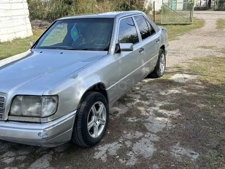 Mercedes-Benz E 230 1992 года за 1 450 000 тг. в Алматы – фото 2