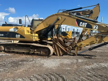 Caterpillar  324DL 2010 года за 30 000 000 тг. в Астана
