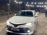 Toyota Camry 2018 года за 13 800 000 тг. в Шымкент – фото 5