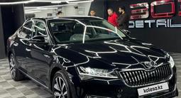 Skoda Superb Selection AWD 2025 года за 16 700 000 тг. в Алматы