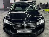 Skoda Superb Selection AWD 2025 года за 16 700 000 тг. в Алматы – фото 2