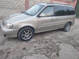 Kia Carnival 2000 года за 1 500 000 тг. в Шымкент