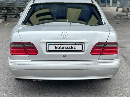 Mercedes-Benz E 200 2000 года за 3 500 000 тг. в Шымкент – фото 10